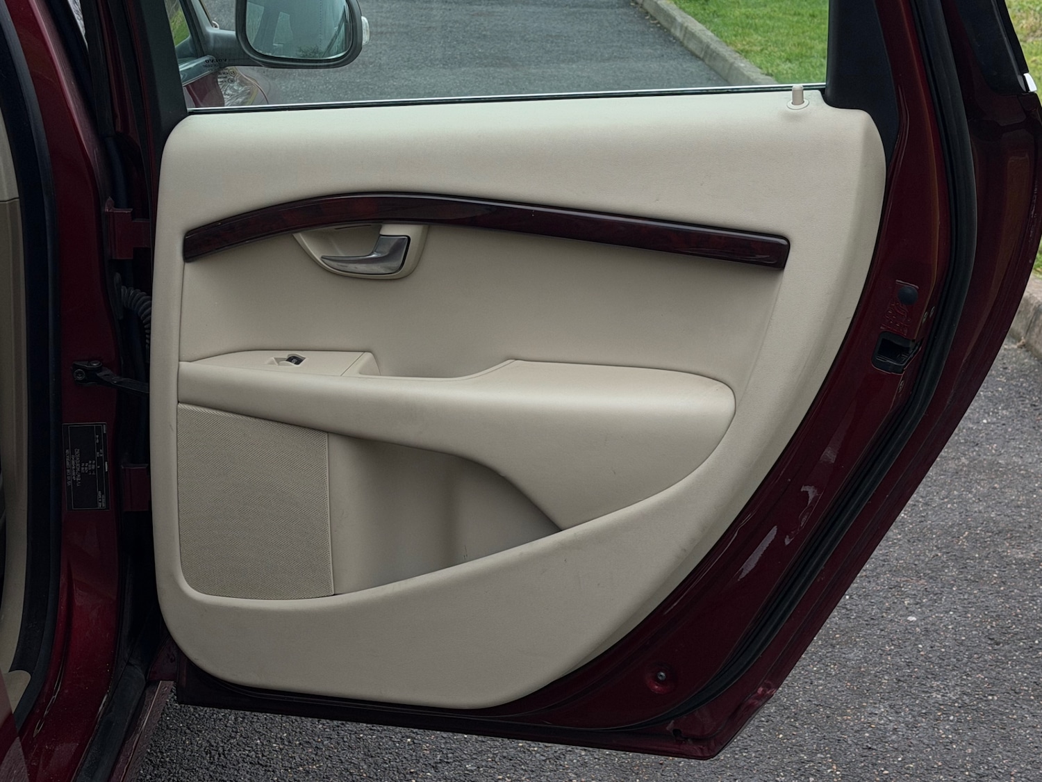 Used Volvo V70 2008 for sale - 77323470: Photo 12