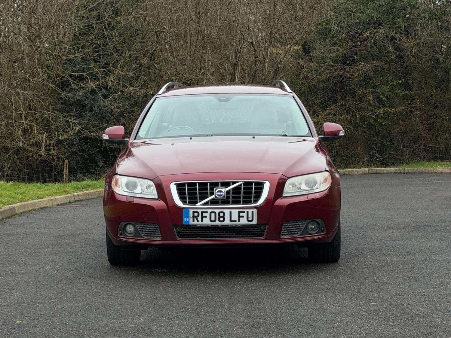 Used Volvo V70 2008 for sale - 77323470: Photo 2