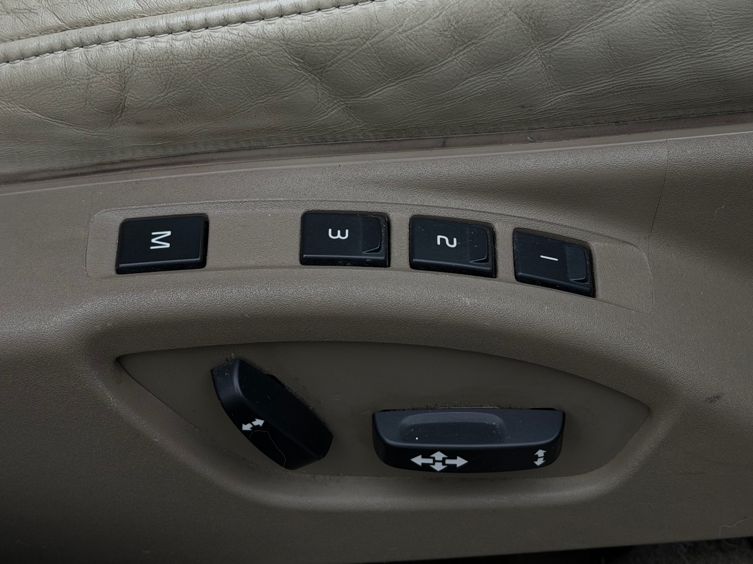 Used Volvo V70 2008 for sale - 77323470: Photo 21