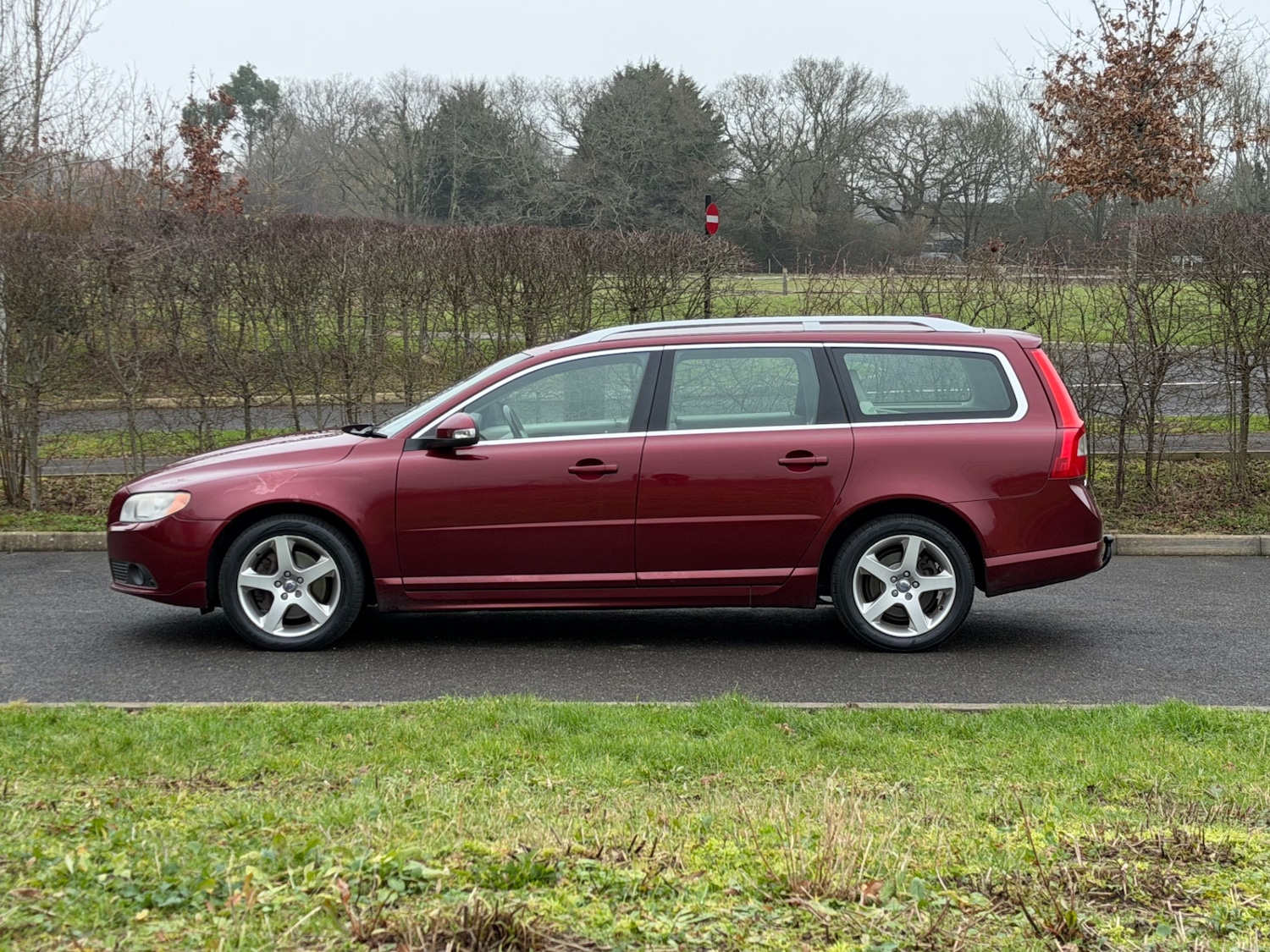 Used Volvo V70 2008 for sale - 77323470: Photo 4