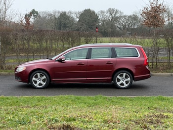Used Volvo V70 2008 for sale - 77323470: Photo