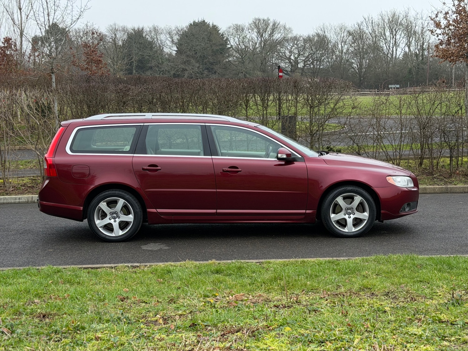 Used Volvo V70 2008 for sale - 77323470: Photo 8