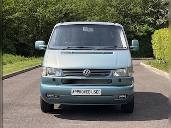 Used Volkswagen Caravelle 2002 for sale - 79544447: Photo