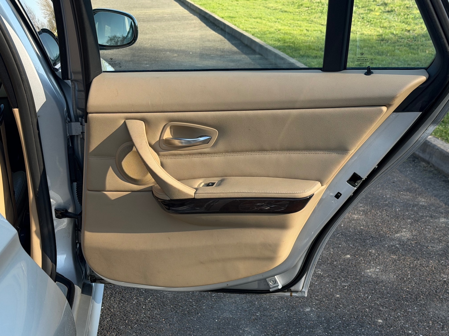 Used BMW 3 Series 2011 for sale - 77745701: Photo 24