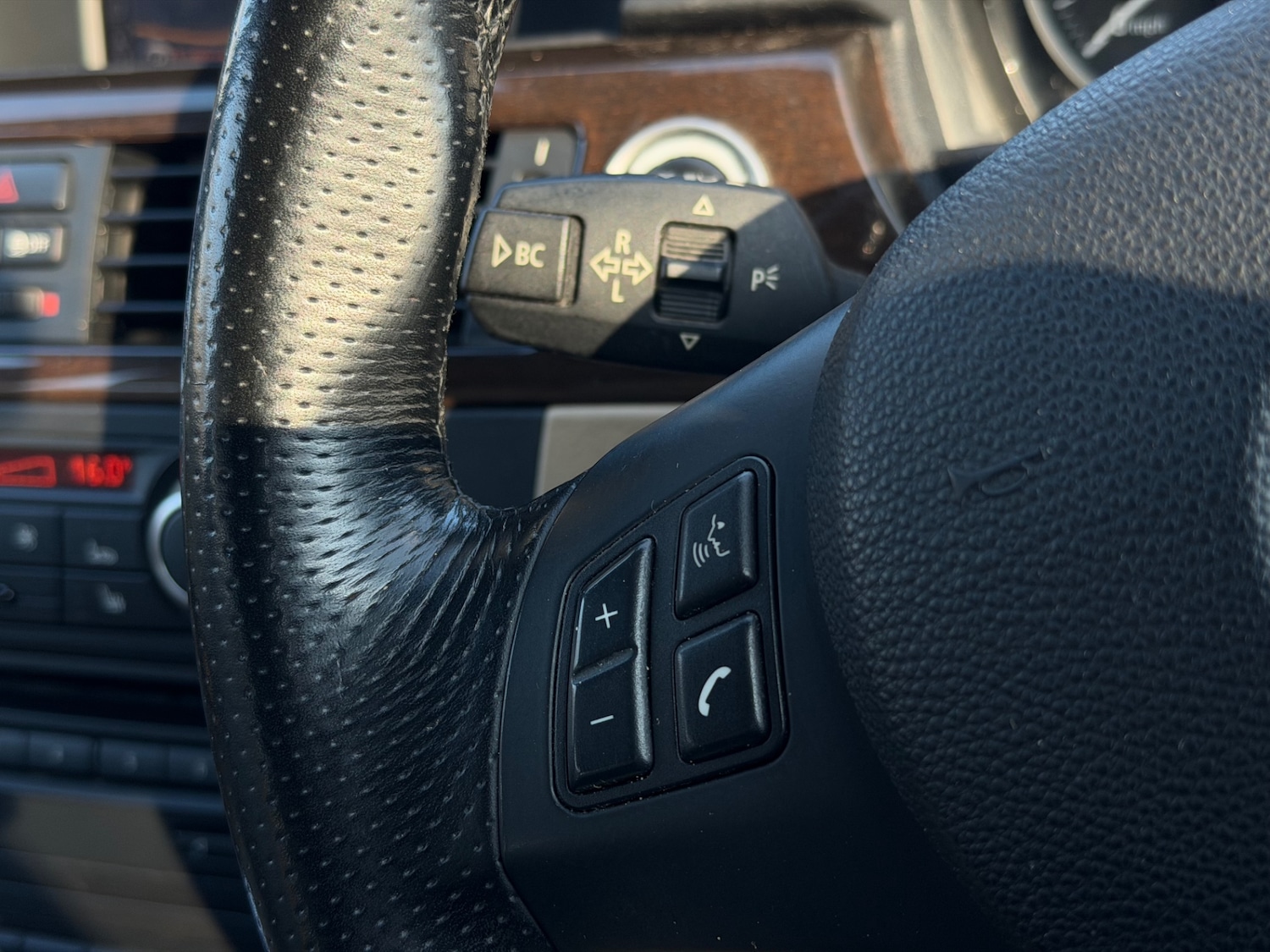 Used BMW 3 Series 2011 for sale - 77745701: Photo 31