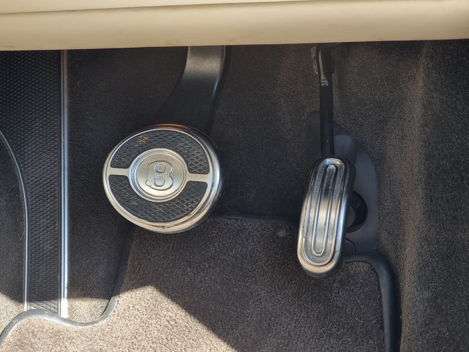 Used Bentley Continental 2012 for sale - 76625324: Photo 33