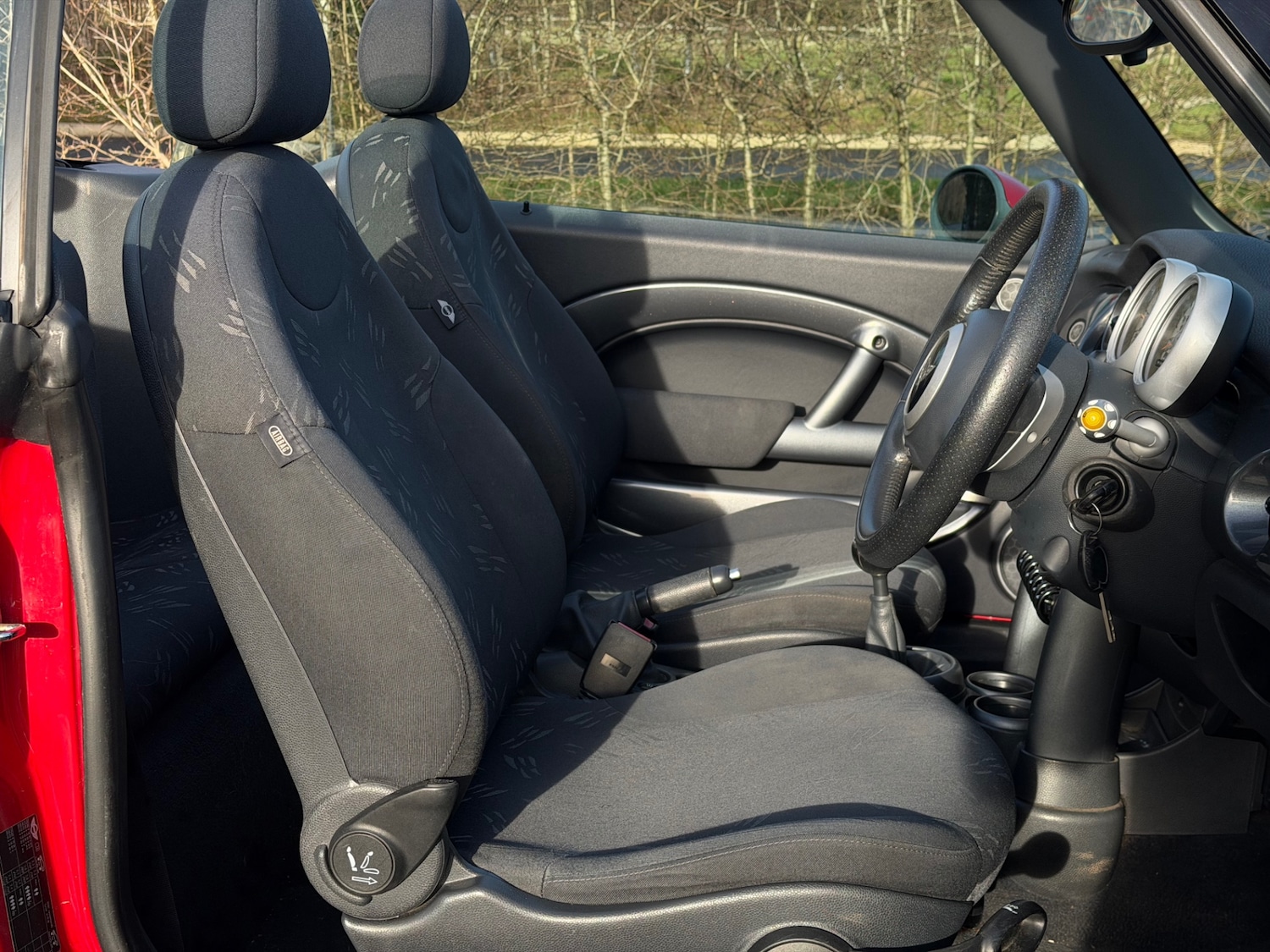 Used MINI Convertible 2007 for sale - 77125767: Photo 23