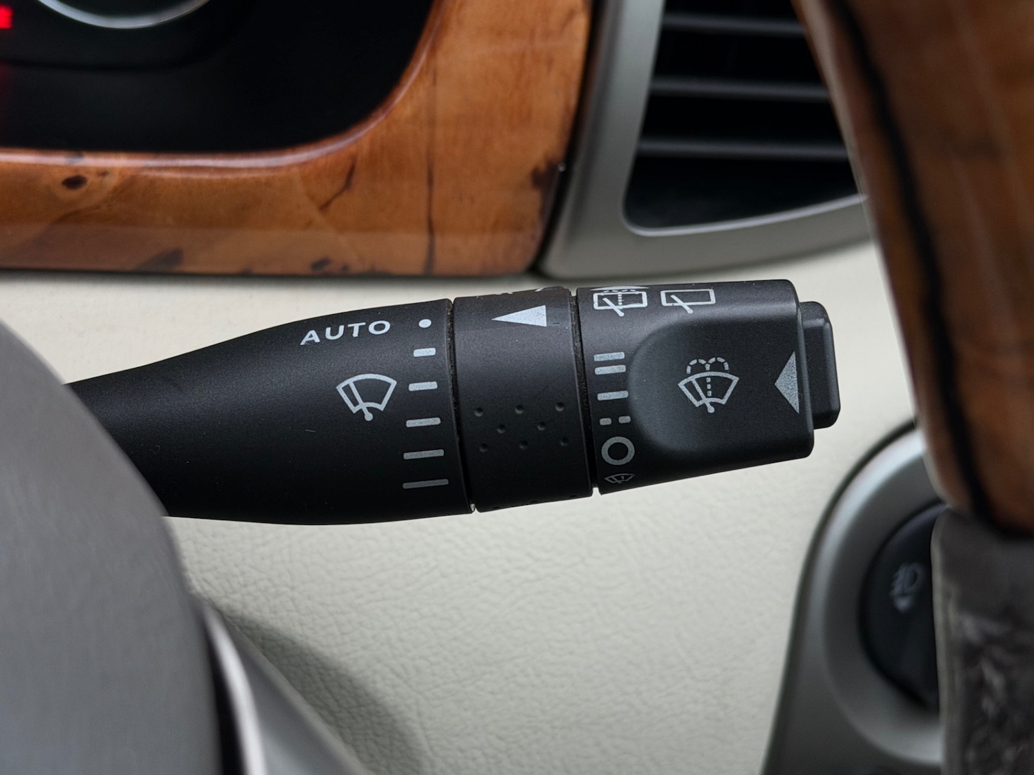 Used Jaguar X-Type 2009 for sale - 77033394: Photo 32