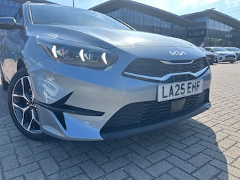 Used Kia Ceed 2025 for sale - 79199455: Photo