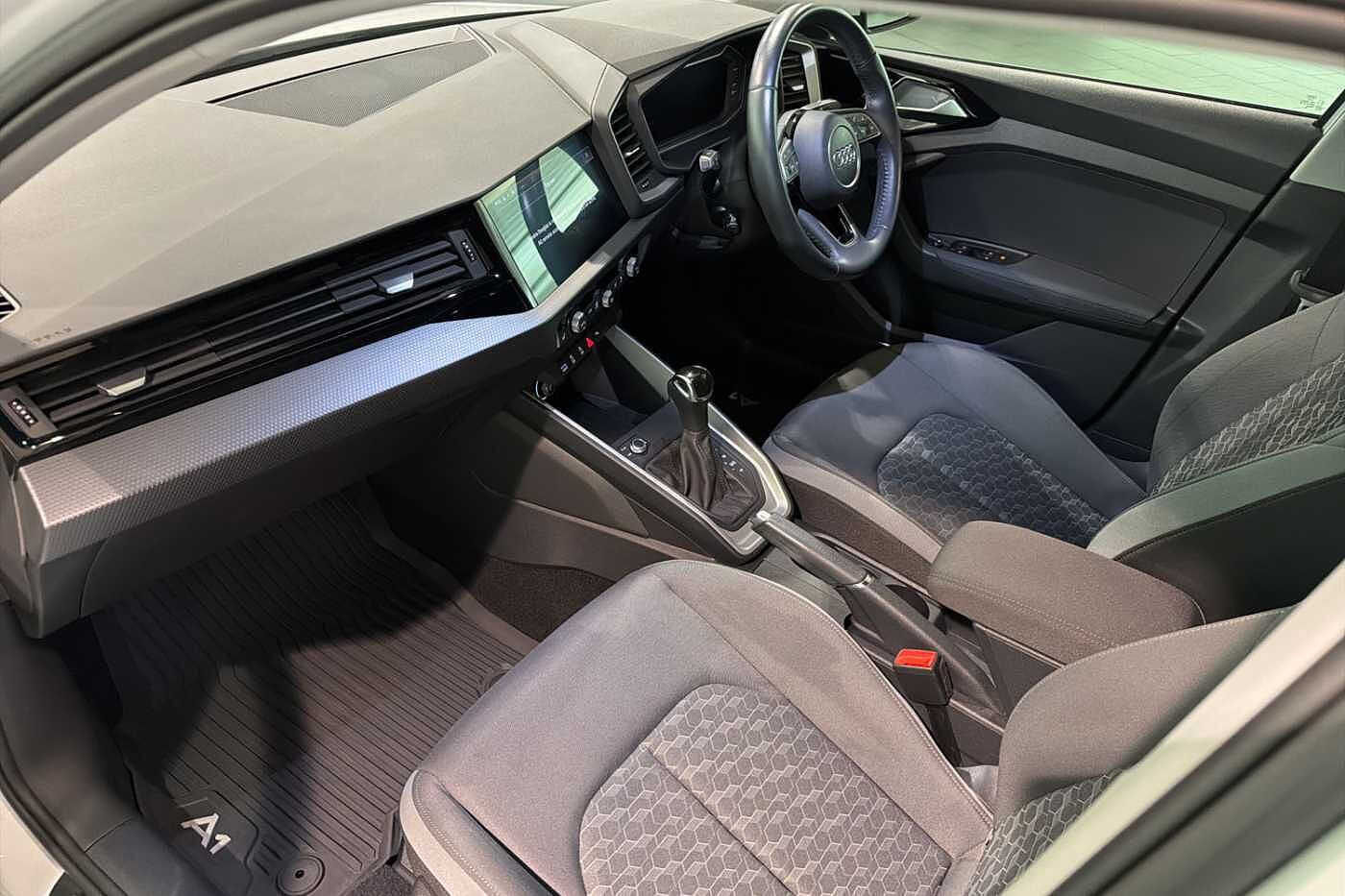 Used Audi A1 2019 for sale - 77177489: Photo 2