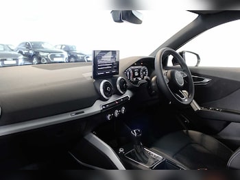 Used Audi Q2 2025 for sale - 75201069: Photo