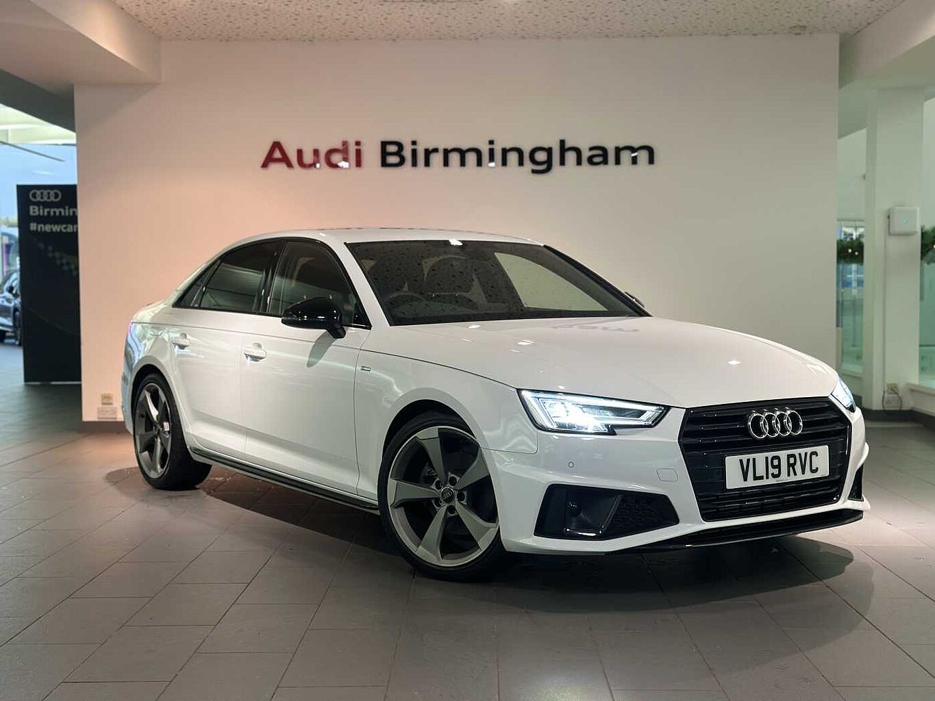 Used Audi A4 2019 for sale - 76800395: Photo 1