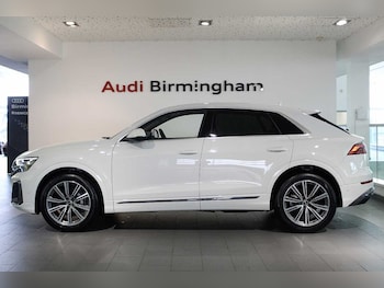 Used Audi Q8 2025 for sale - 77132742: Photo