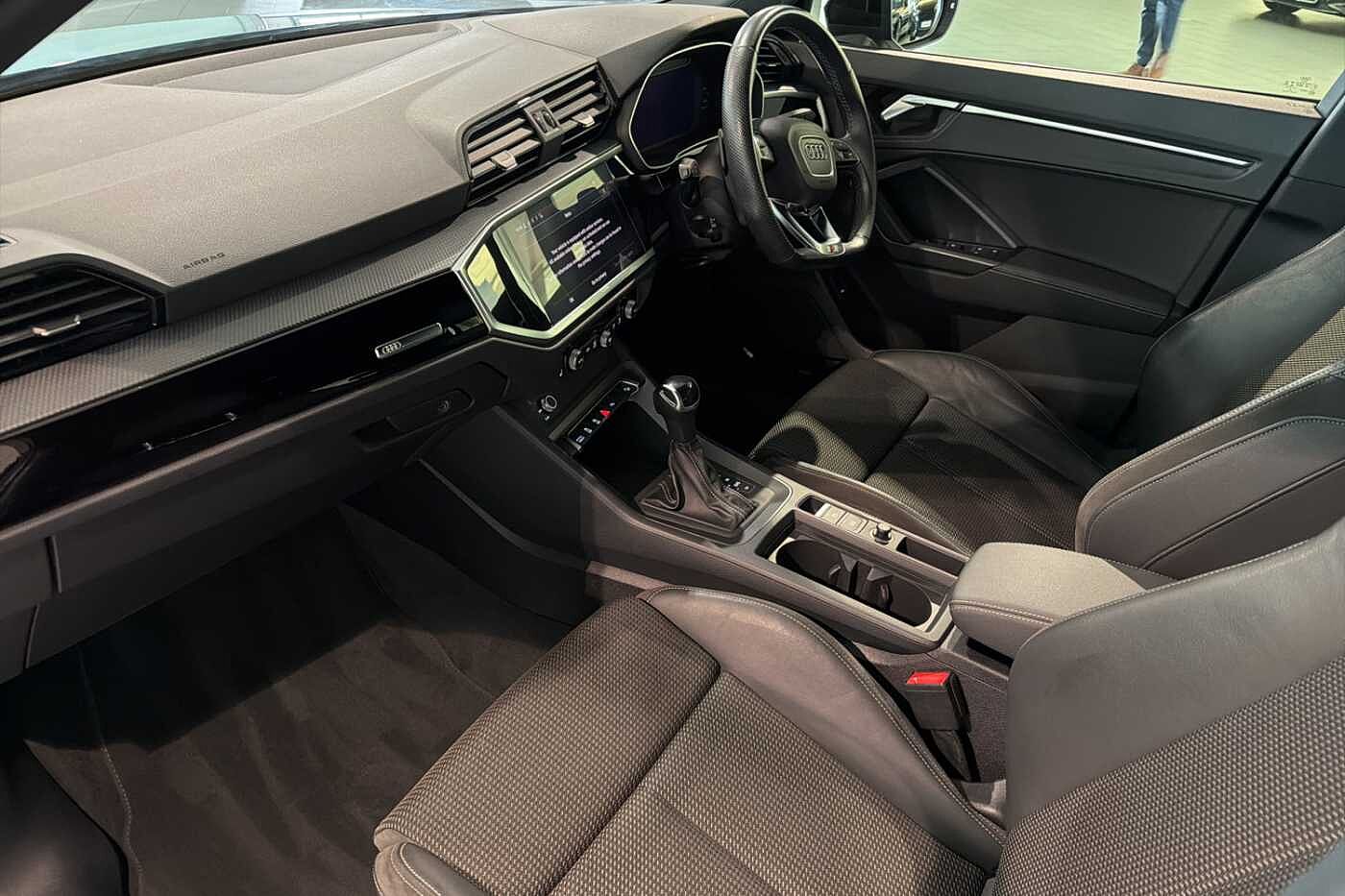 Used Audi Q3 2022 for sale - 76338458: Photo 2