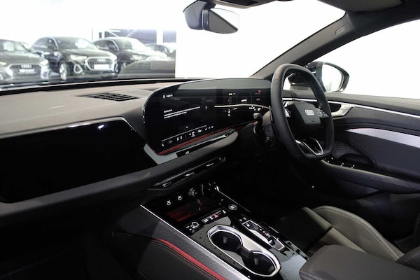 Used Audi A6 Saloon 2025 for sale - 75494922: Photo 2