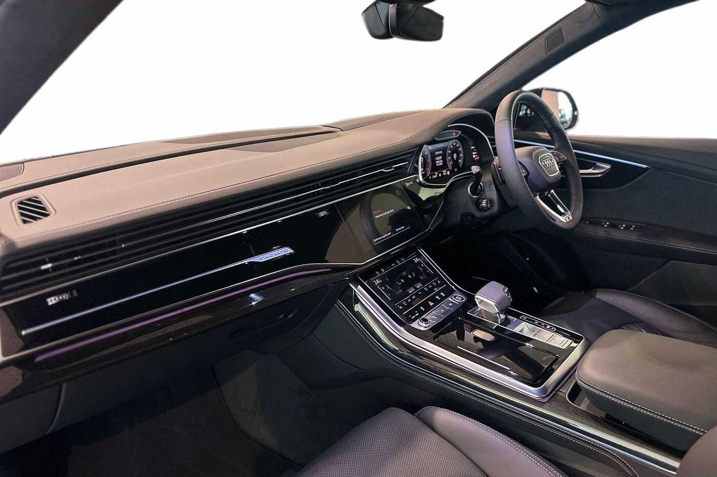 Used Audi Q8 2025 for sale - 77132763: Photo 2