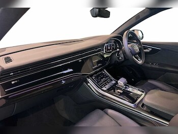 Used Audi Q8 2025 for sale - 77132763: Photo