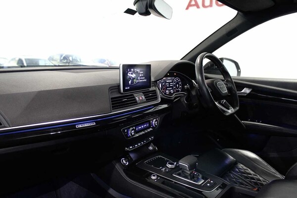 Used Audi Q5 2020 for sale - 76061657: Photo 2