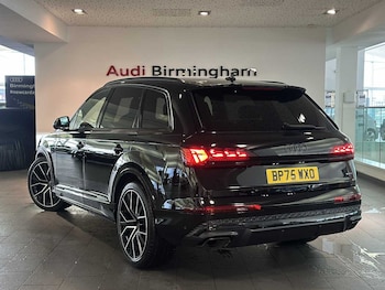 Used Audi Q7 2025 for sale - 77132774: Photo