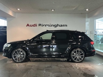 Used Audi Q7 2025 for sale - 77132774: Photo