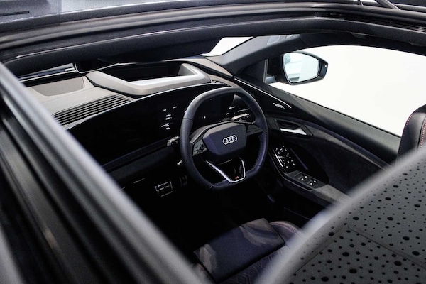 Used Audi Q6 e-tron 2025 for sale - 74373580: Photo 28