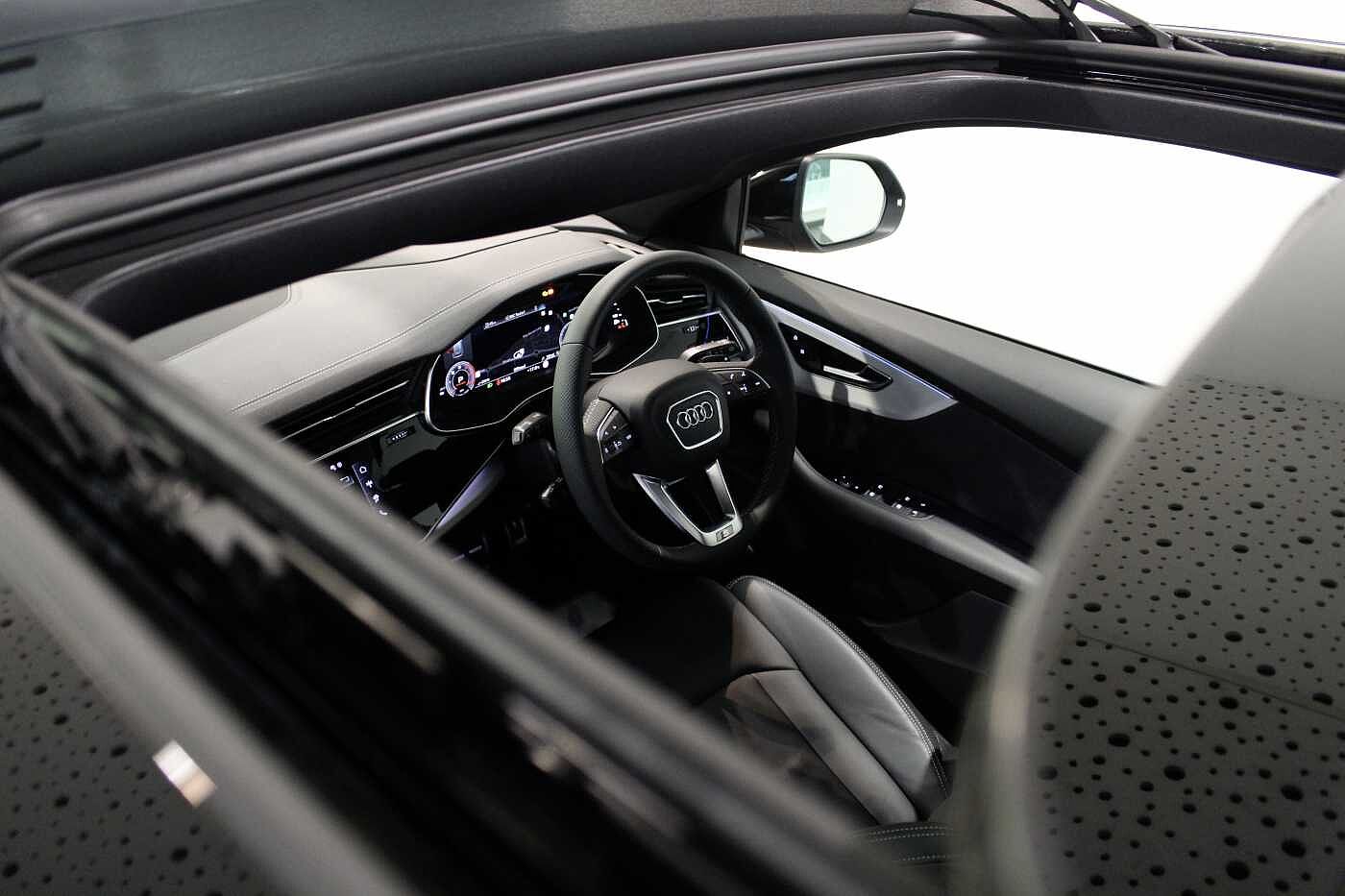 Used Audi Q8 2025 for sale - 76216629: Photo 28