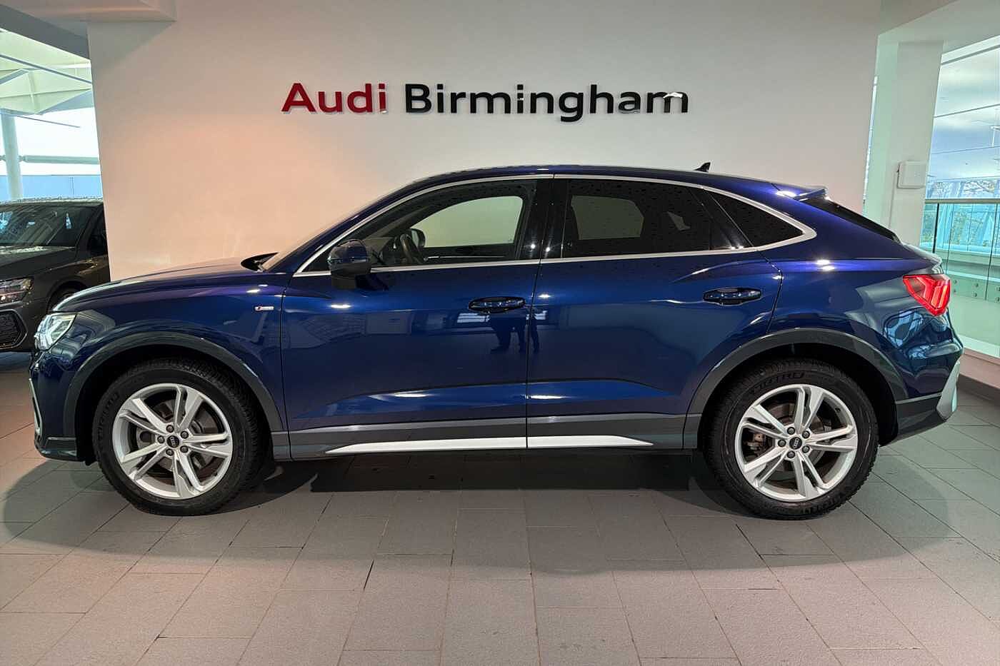 Used Audi Q3 2020 for sale - 76563215: Photo 4