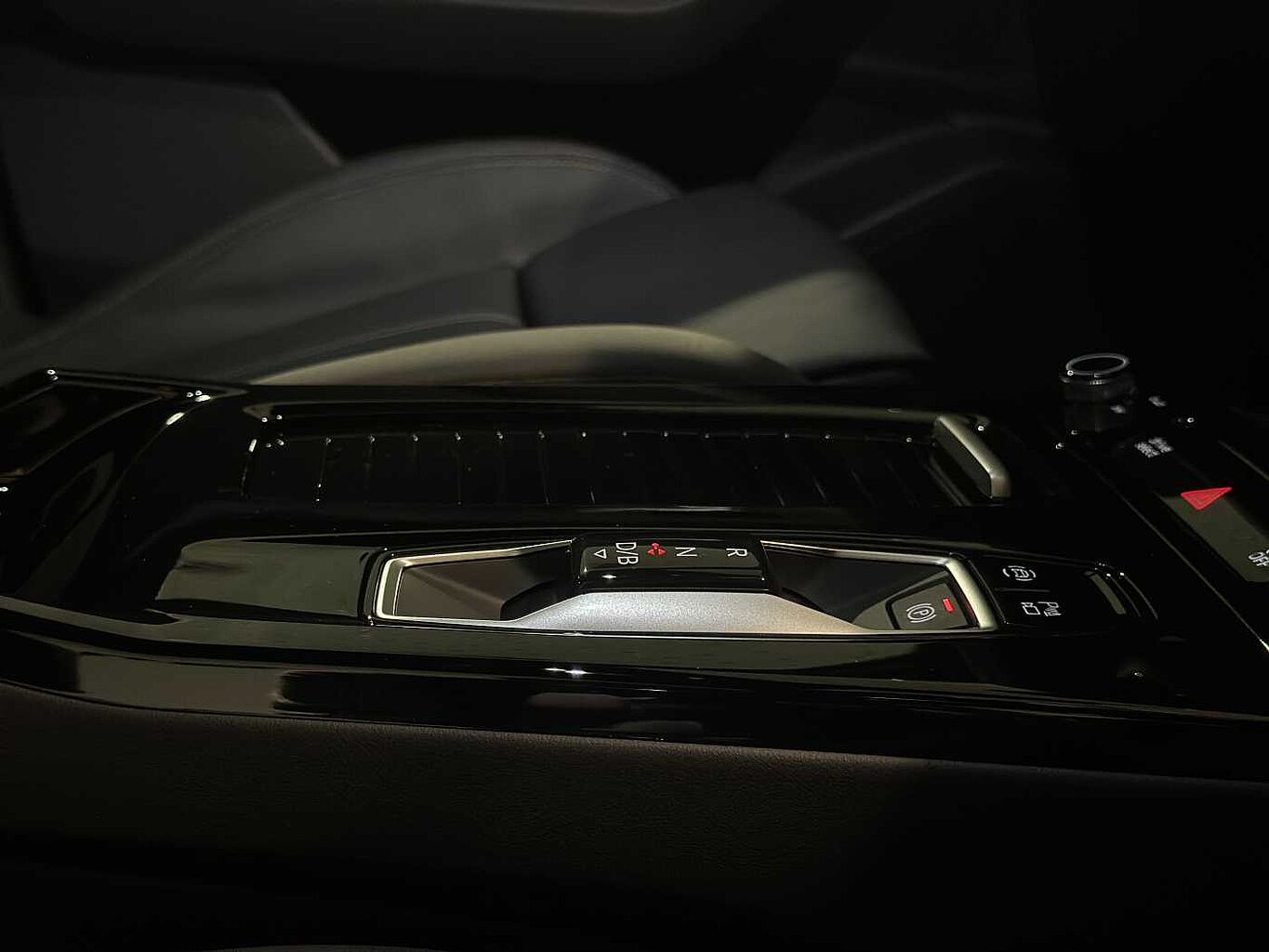 Used Audi Q6 e-tron 2025 for sale - 76800613: Photo 14