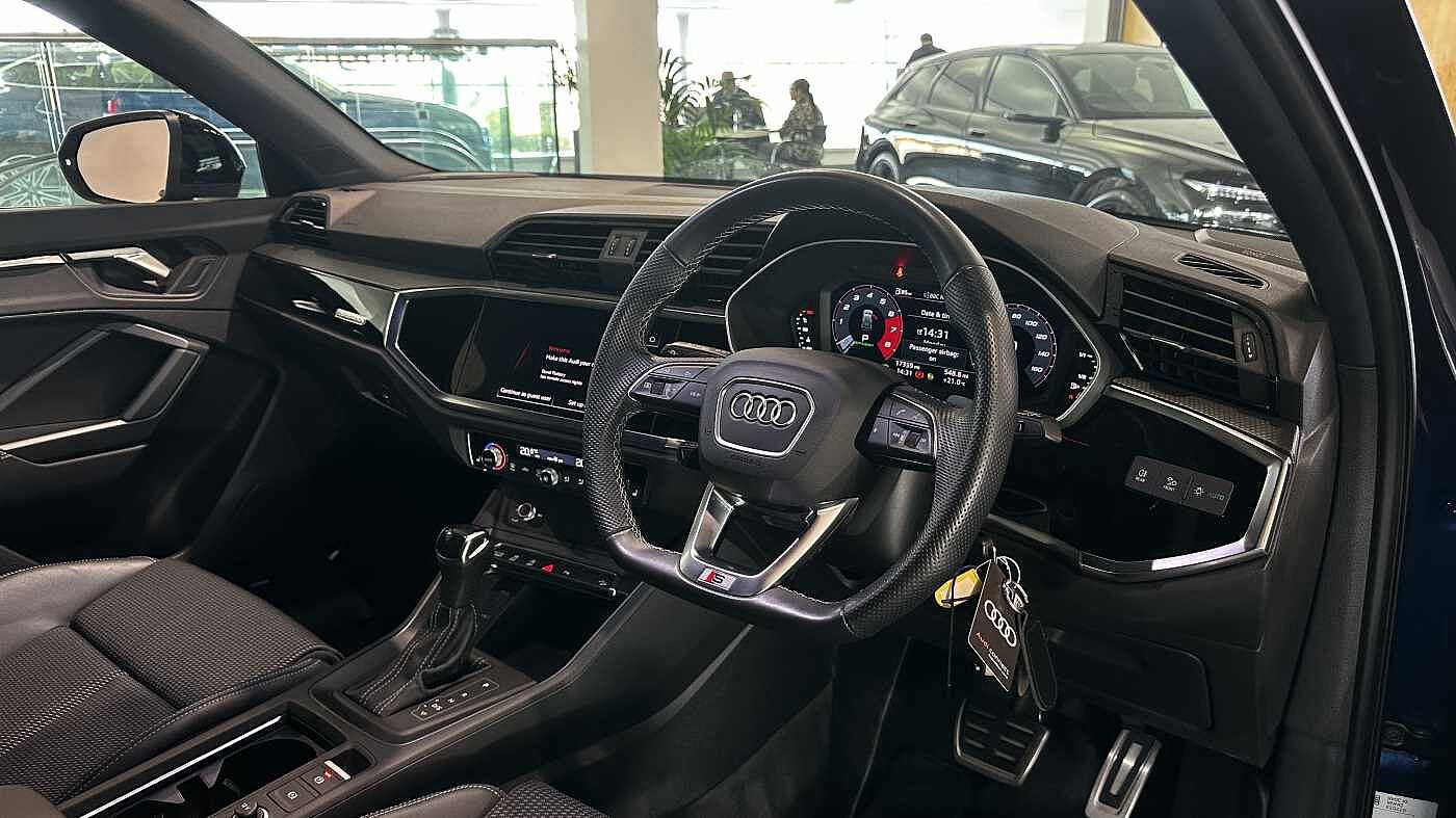 Used Audi Q3 2023 for sale - 76563219: Photo 2