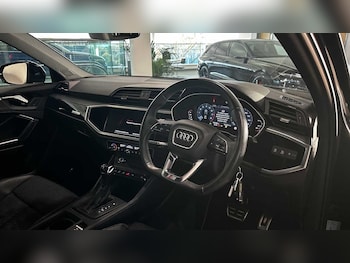 Used Audi Q3 2022 for sale - 76434205: Photo