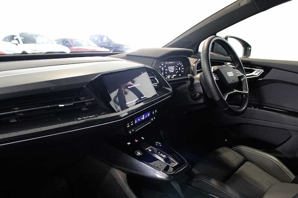 Used Audi Q4 e-tron 2022 for sale - 75564899: Photo 2