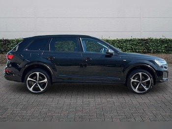 Used Audi Q7 2023 for sale - 79413835: Photo