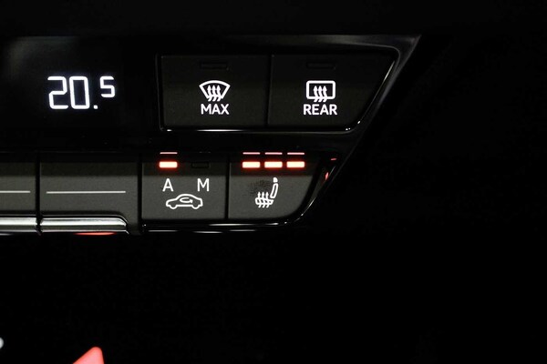 Used Audi Q4 e-tron 2025 for sale - 75052450: Photo 25