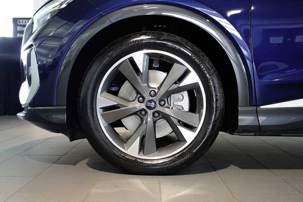 Used Audi Q4 e-tron 2025 for sale - 75052450: Photo 5