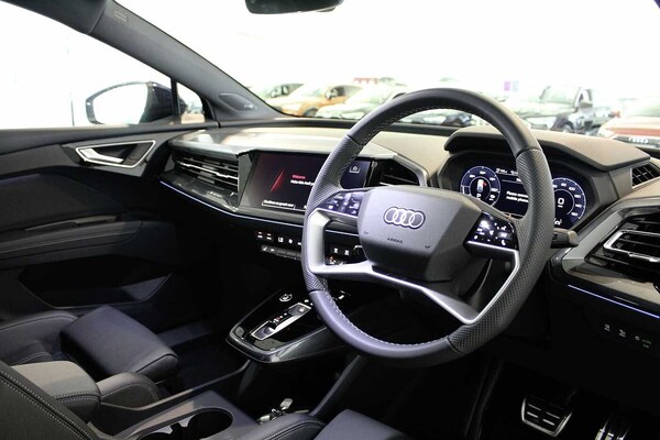 Used Audi Q4 e-tron 2025 for sale - 75052450: Photo 6