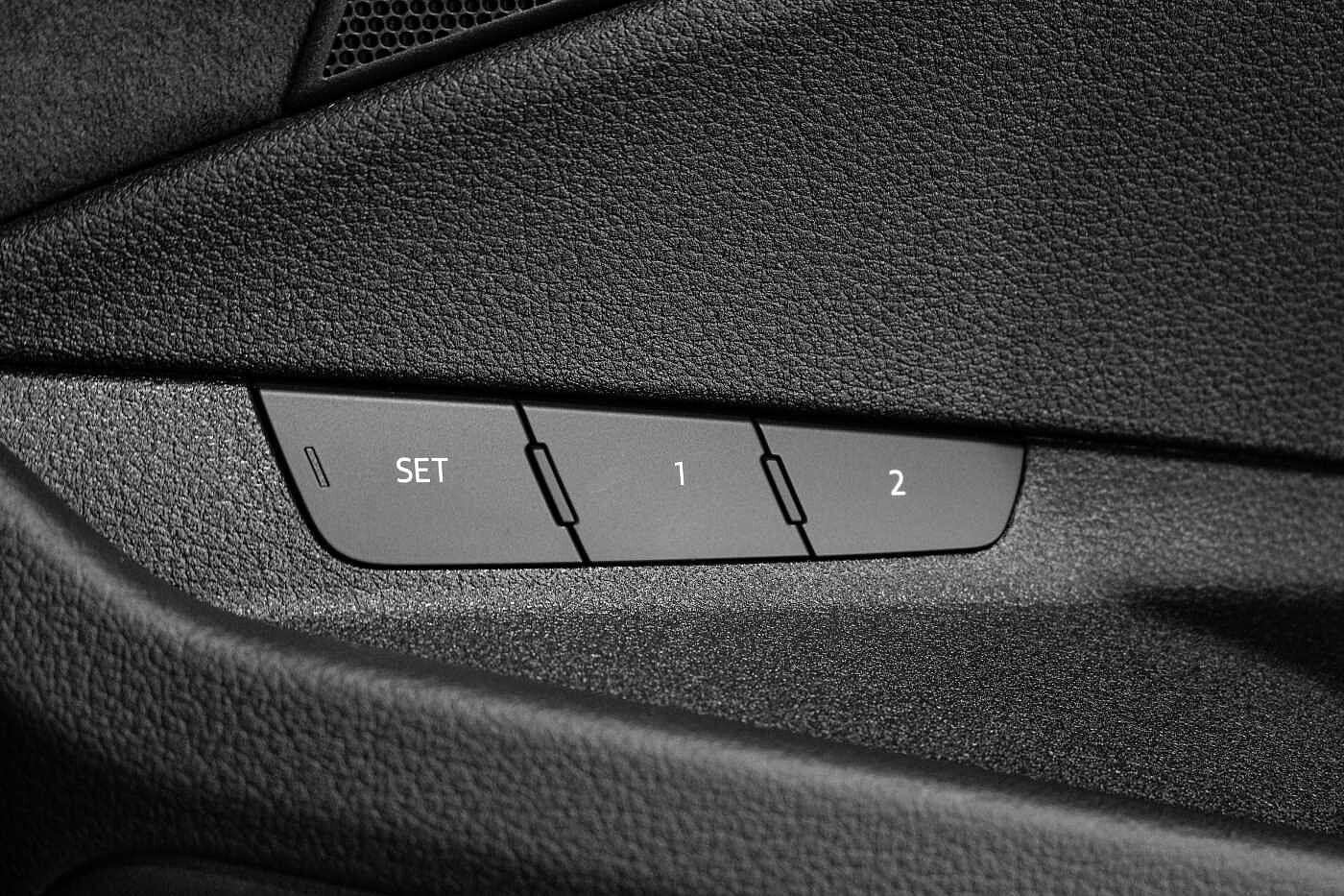 Used Audi Q8 e-tron 2024 for sale - 76086123: Photo 14