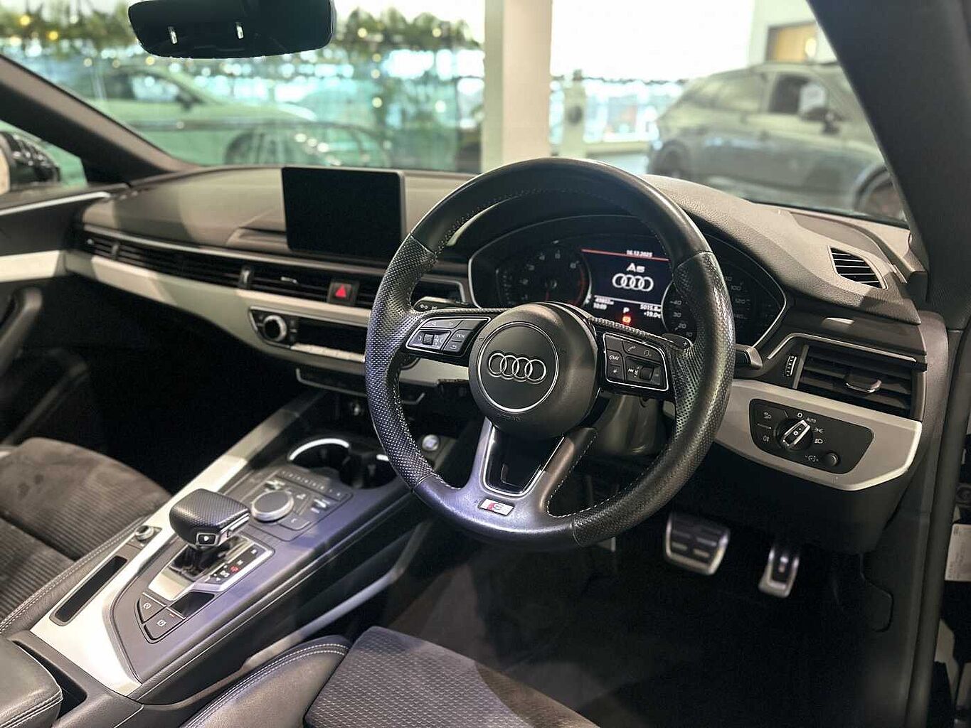 Used Audi A5 2018 for sale - 77013630: Photo 2