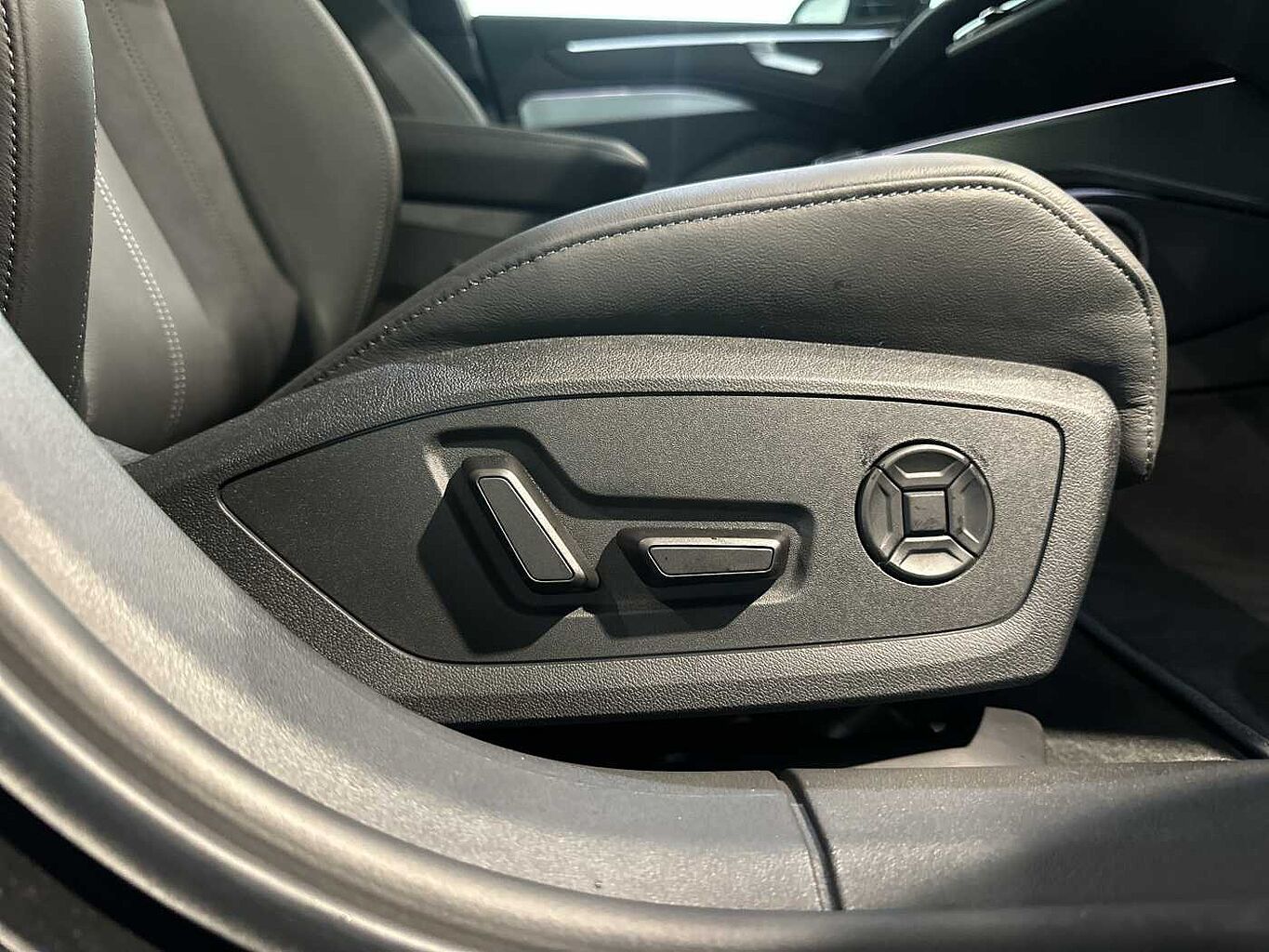 Used Audi A6 Saloon 2025 for sale - 77132740: Photo 23