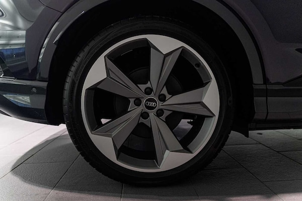 Used Audi Q4 e-tron 2024 for sale - 73330073: Photo 5