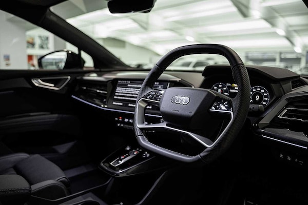 Used Audi Q4 e-tron 2024 for sale - 73330073: Photo 6