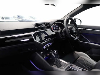 Used Audi Q3 2023 for sale - 76139667: Photo