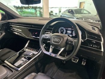 Used Audi Q8 2023 for sale - 76800598: Photo