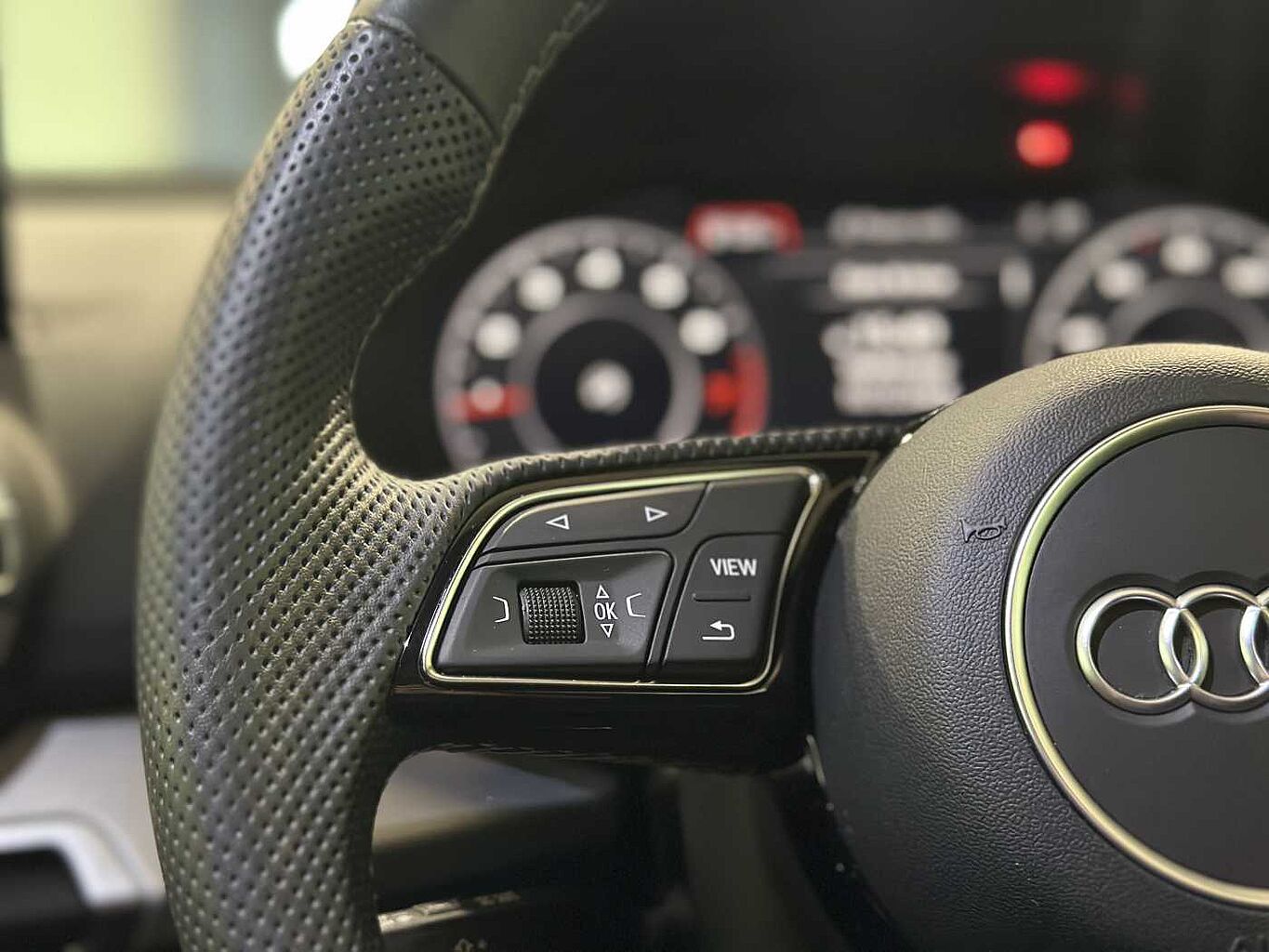 Used Audi Q2 2024 for sale - 76716739: Photo 13