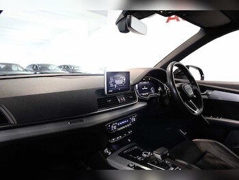 Used Audi Q5 2018 for sale - 75602304: Photo