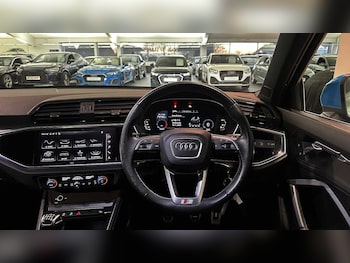 Used Audi Q3 2021 for sale - 76635389: Photo