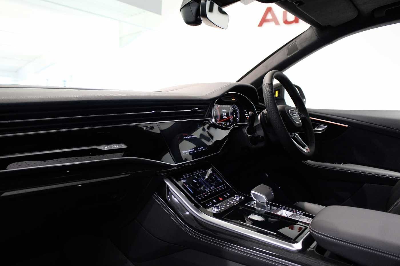 Used Audi Q8 2025 for sale - 76216655: Photo 2