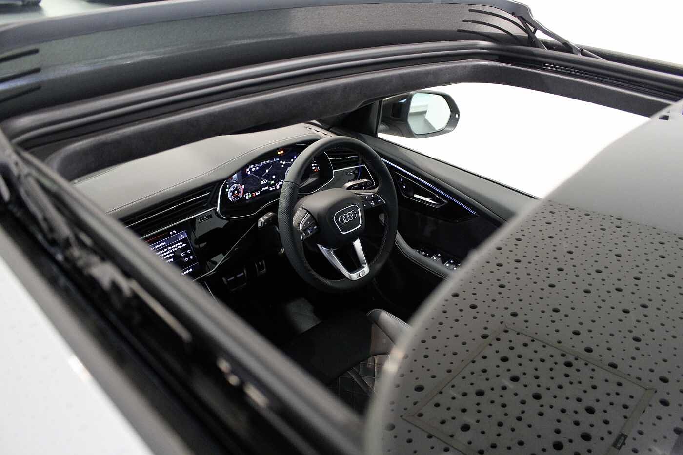 Used Audi Q8 2025 for sale - 76216655: Photo 27