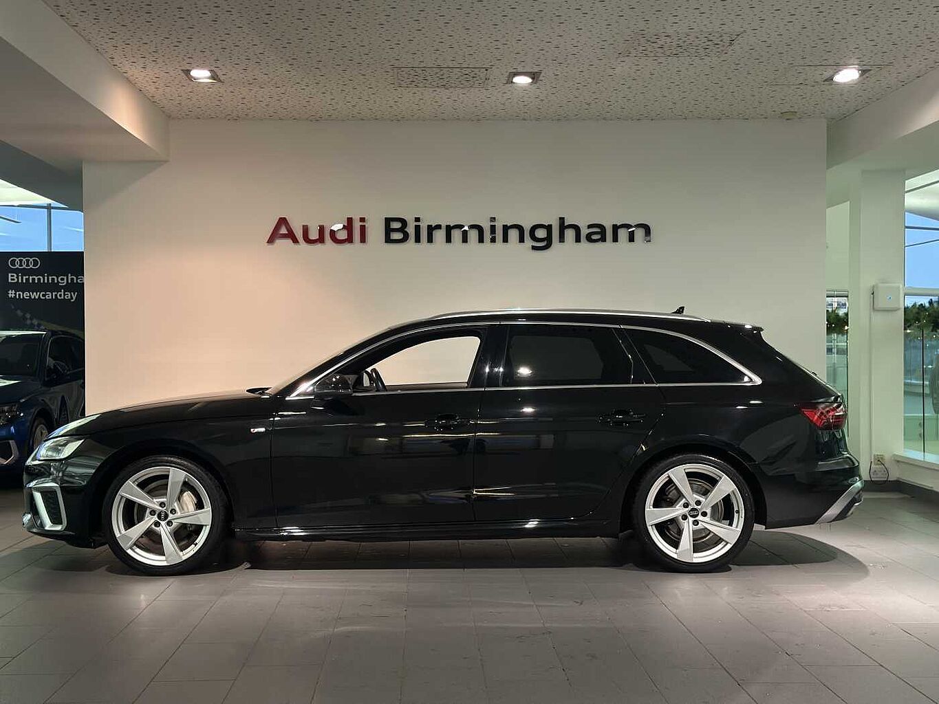 Used Audi A4 2022 for sale - 77013629: Photo 4