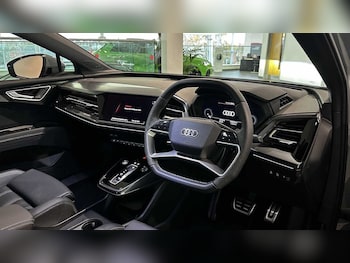 Used Audi Q4 e-tron 2025 for sale - 76086172: Photo