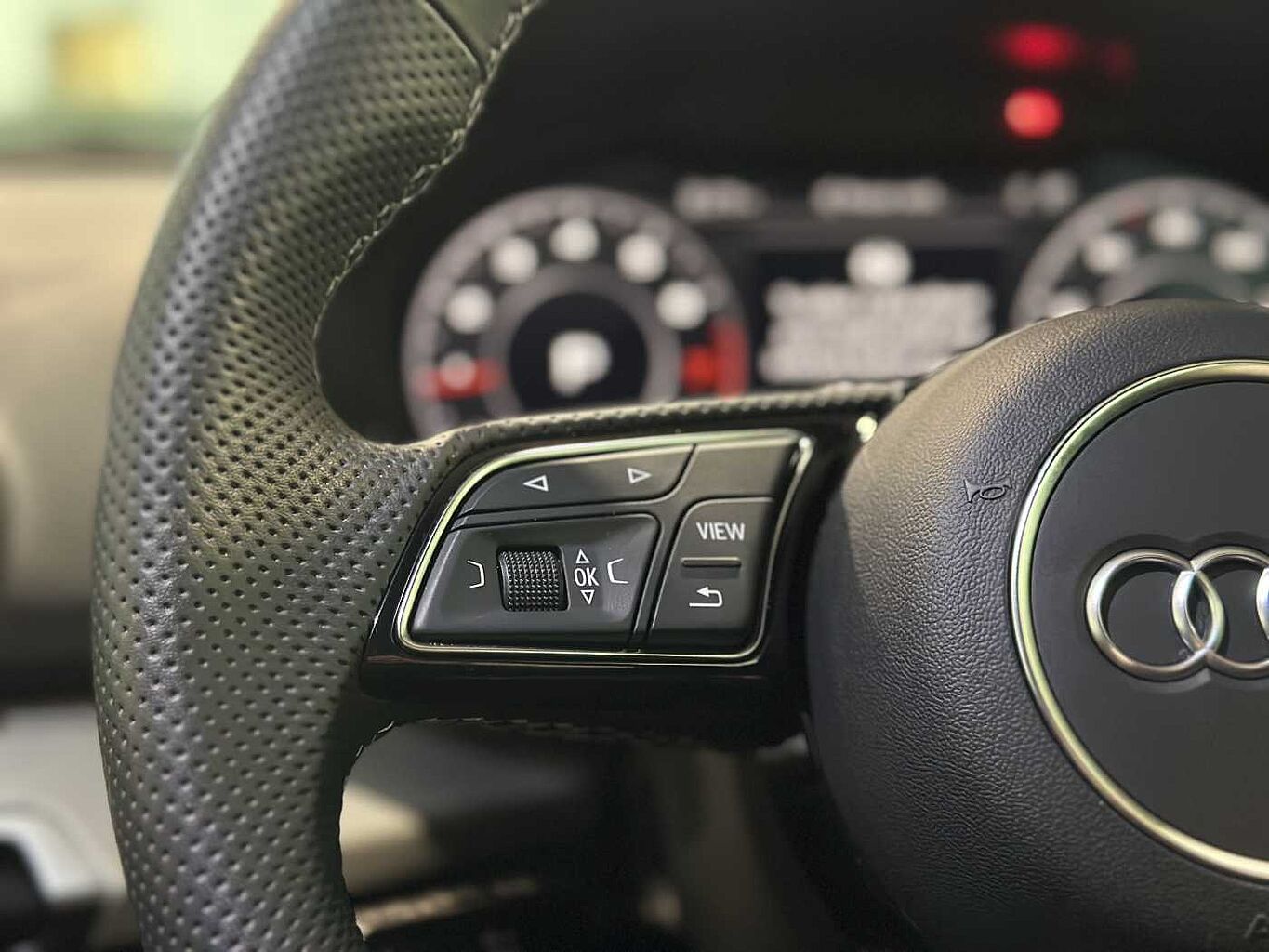 Used Audi Q2 2024 for sale - 77013663: Photo 11